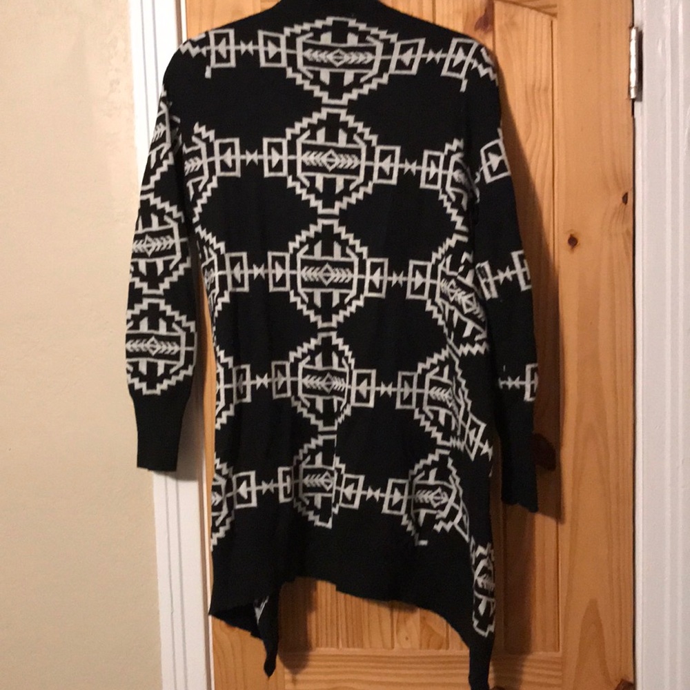 Patterned Cardigan - Picture 3 of 4